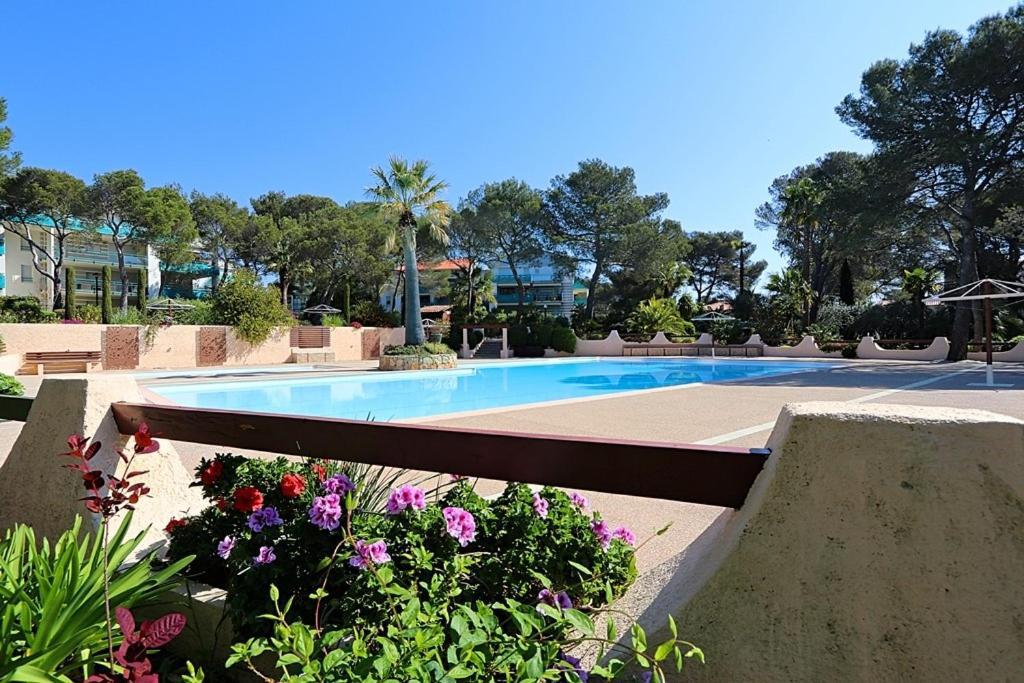 Saint-Raphael, Boulouris, F2 Dans Belle Residence 3 Piscines, Proche Bord De Mer Eksteriør billede